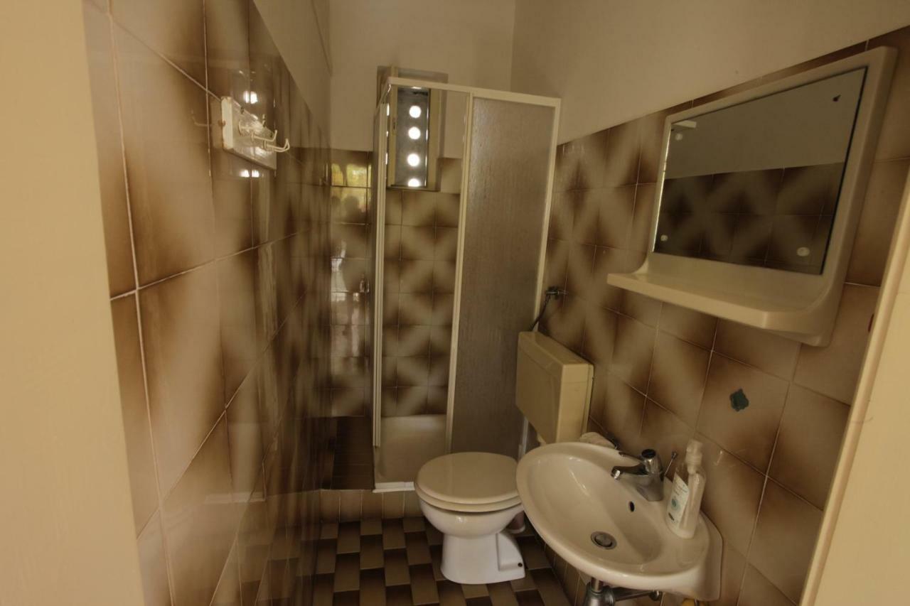 Guest House Balazevic ノヴィ・ヴィノドロスキー エクステリア 写真